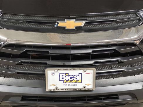 Used 2023 Chevrolet TrailBlazer LS FWD image 9