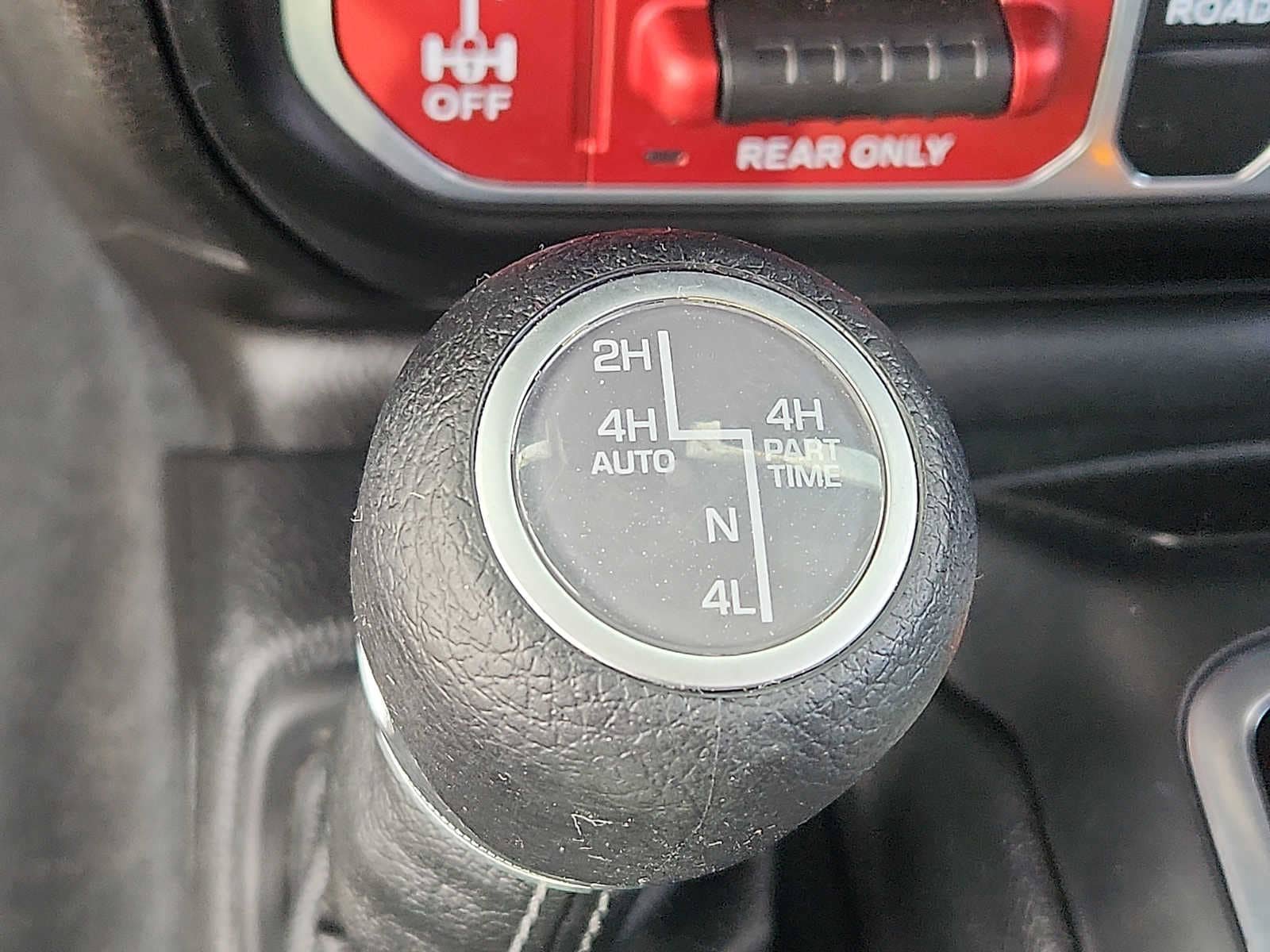 Used 2024 Jeep Wrangler Unlimited AWD/4WD image 24