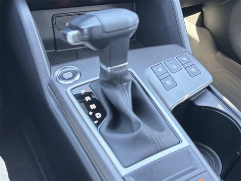 Used 2026 Kia Sportage SX image 21