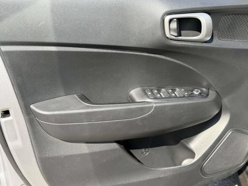 Certified 2024 Hyundai Venue SEL FWD image 16