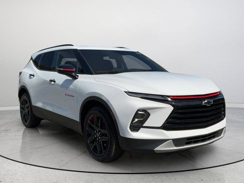 Used 2023 Chevrolet Blazer LT image 1