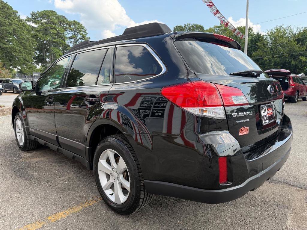 Used 2013 Subaru Outback 2.5i Premium AWD/4WD image 7