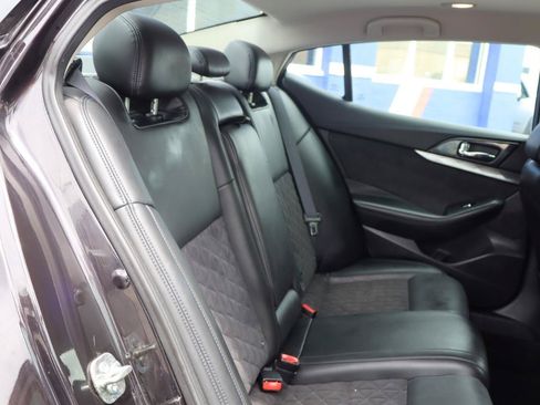 Used 2016 Nissan Maxima SR FWD image 19