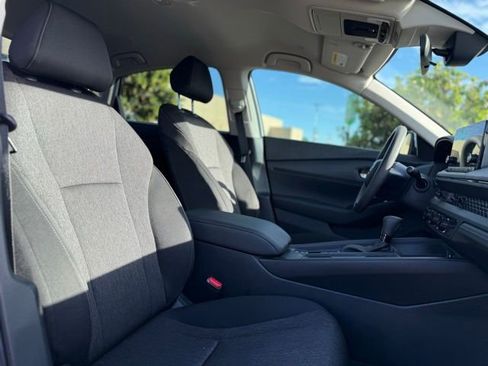 Used 2025 Honda Accord LX image 12