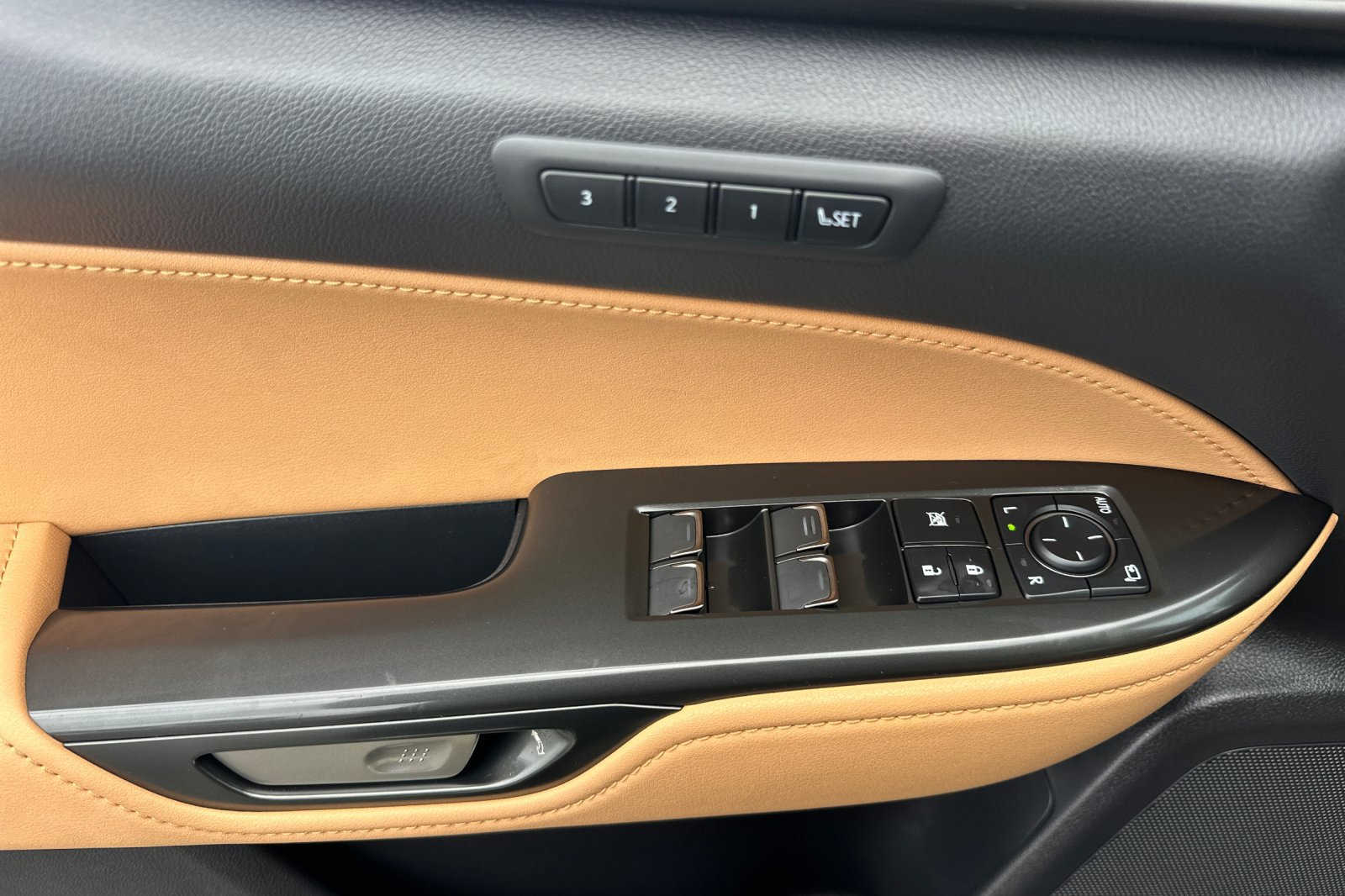 Certified 2026 Lexus NX 350h AWD w/ Accessory Package (2T) image 8