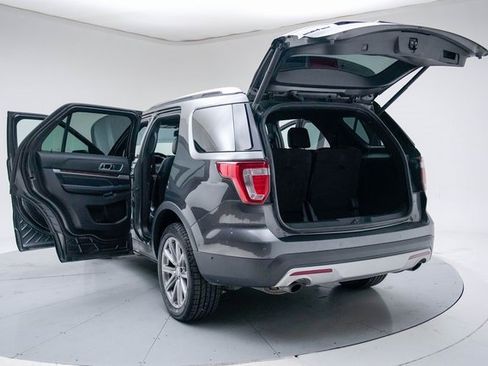 Used 2017 Ford Explorer Limited w/ Equipment Group 301A image 19