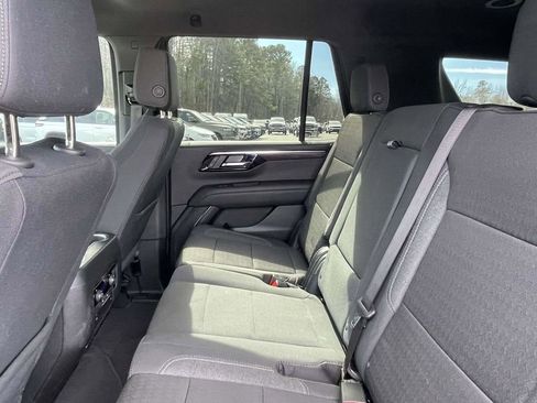 Used 2025 Chevrolet Tahoe LS image 19