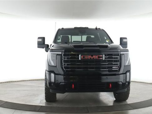Used 2024 GMC Sierra 2500 AT4 w/ AT4 Premium Plus Package AWD/4WD image 12