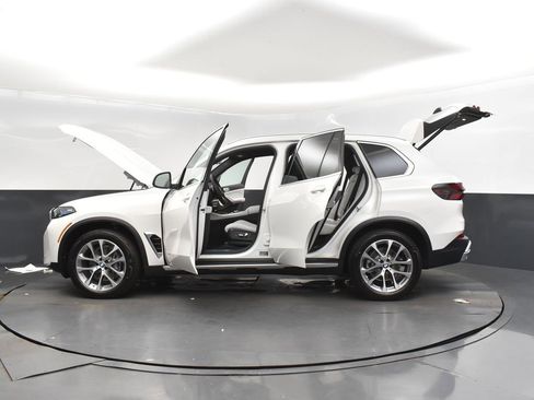 New 2026 BMW X5 sDrive40i w/ Parking Assistance Package image 44