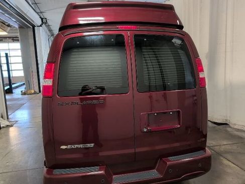 Used 2021 Chevrolet Express 2500 LS w/ Enhanced Convenience Package RWD image 4