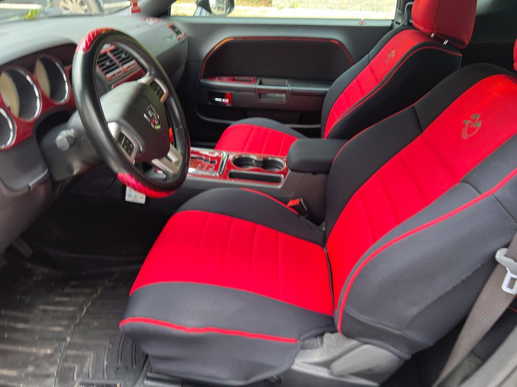 Used 2013 Dodge Challenger SXT RWD image 8