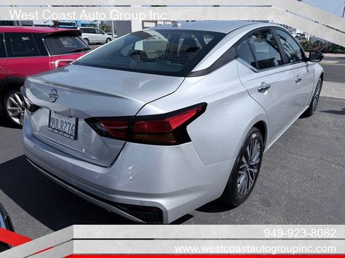 Used 2025 Nissan Altima 2.5 SV FWD image 5