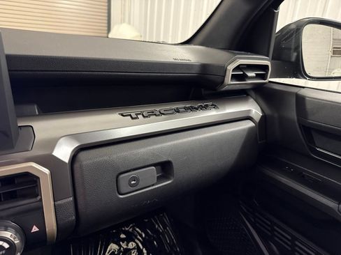 Used 2024 Toyota Tacoma SR5 RWD image 31