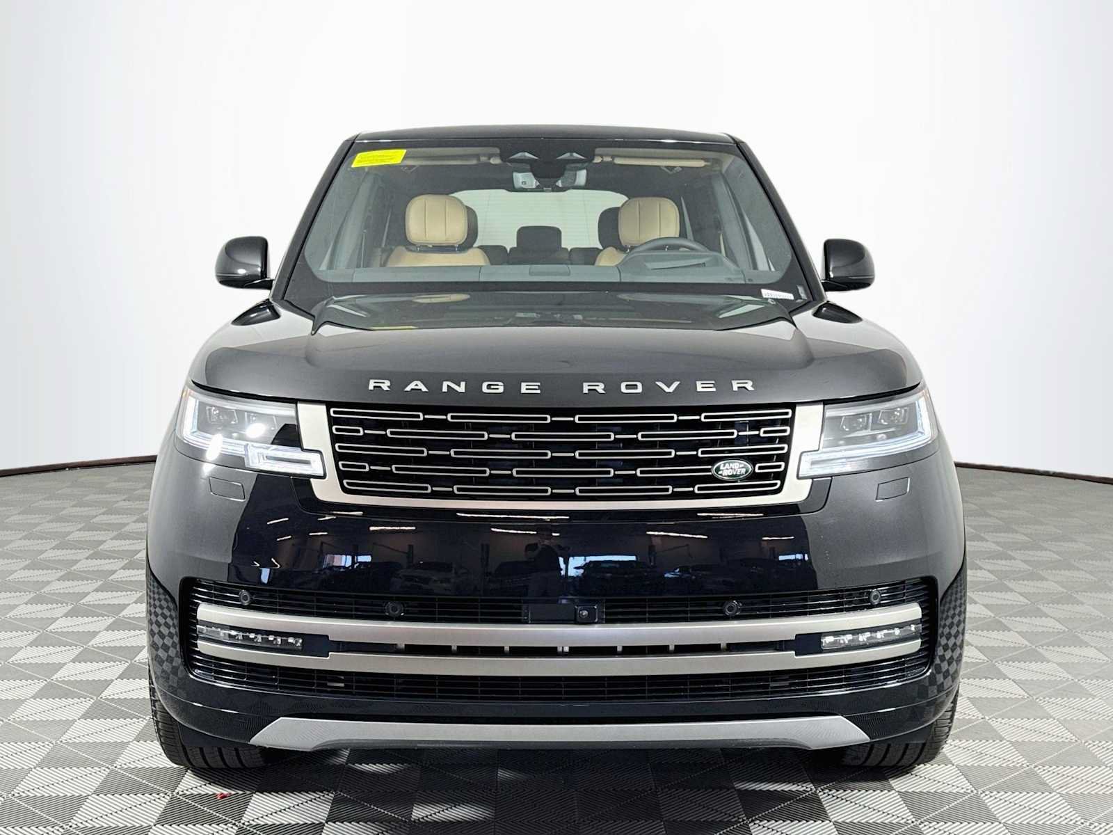 New 2027 Land Rover Range Rover Long Wheelbase SE AWD/4WD image 2