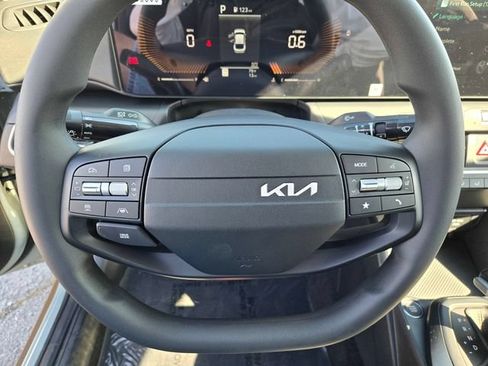 New 2026 Kia K4 FWD image 19