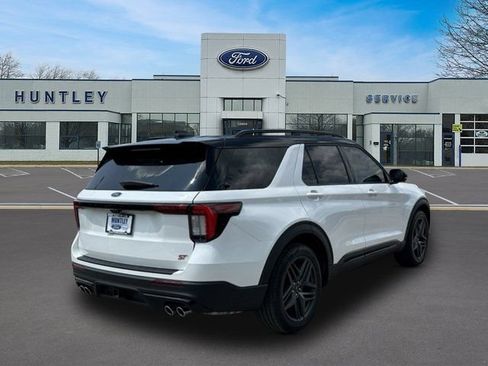 Certified 2025 Ford Explorer ST AWD/4WD image 4
