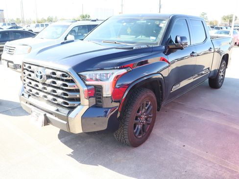 Used 2022 Toyota Tundra Platinum image 5