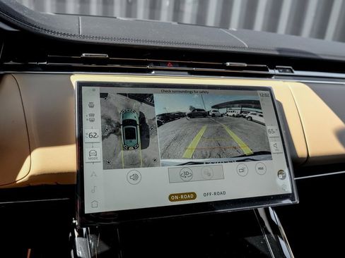 New 2025 Land Rover Range Rover Sport Dynamic SE image 13