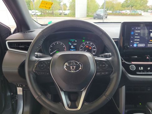 Certified 2024 Toyota Corolla Cross SE image 16