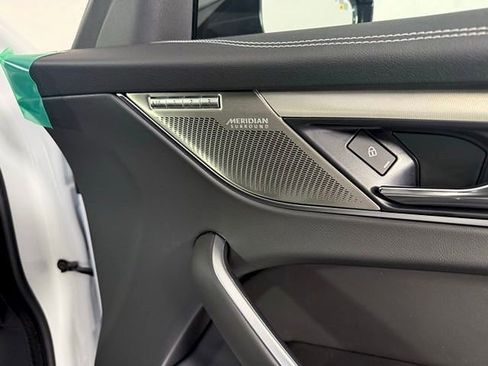 Certified 2026 Jaguar F-PACE R-Dynamic S AWD/4WD image 27