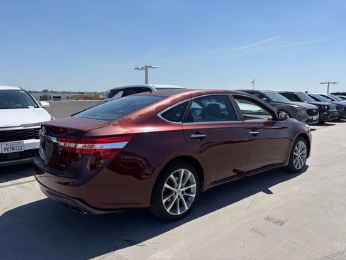 Used 2014 Toyota Avalon XLE Touring FWD image 3