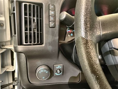 Used 2024 GMC Savana 2500 Work Van w/ Driver Convenience Package image 17