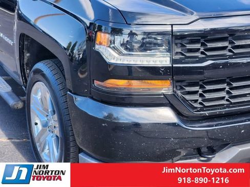 Used 2018 Chevrolet Silverado 1500 Custom w/ Custom Value Package RWD image 10
