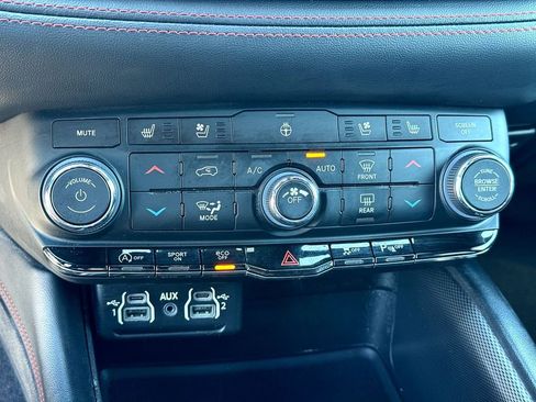 Used 2023 Dodge Durango GT image 22