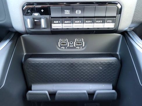 Used 2024 RAM 5500 SLT w/ Quick Order Package 2YG SLT image 23