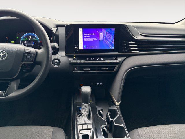 Used 2025 Toyota Camry LE FWD image 15