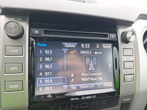 Used 2017 Toyota Tundra SR5 w/ SR5 Upgrade Package image 27