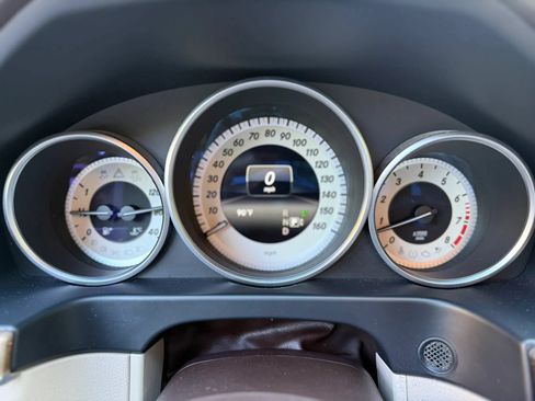 Used 2015 Mercedes-Benz E 350 Sedan image 28