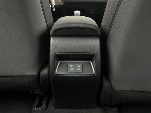 Used 2025 Toyota Corolla LE image 12