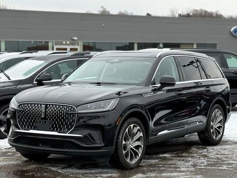 Used 2025 Lincoln Aviator Reserve w/ Illumination Package image 34