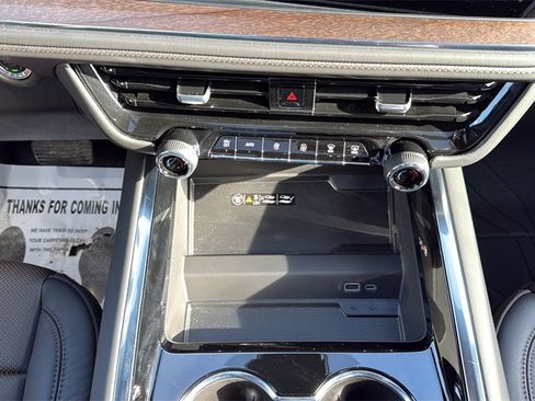 Used 2026 Chevrolet Suburban High Country w/ Sun And Tow Package image 18