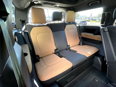 New 2026 Land Rover Defender 130 V8 image 11