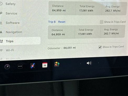 Used 2022 Tesla Model Y Long Range image 33
