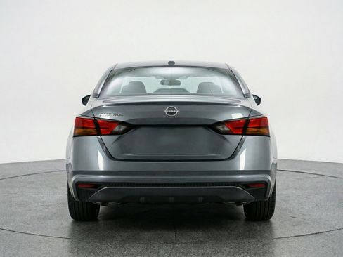 Used 2025 Nissan Altima 2.5 SV image 7