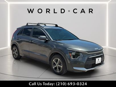Certified 2025 Kia Niro LX