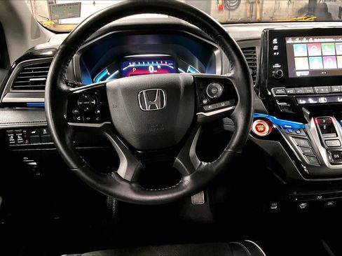 Used 2023 Honda Odyssey Elite image 5