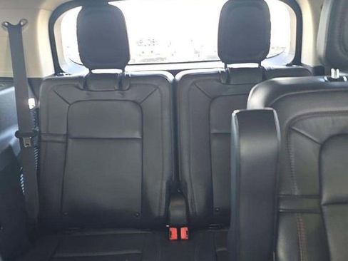 Used 2023 Lincoln Aviator Reserve w/ Equipment Group 201A image 19