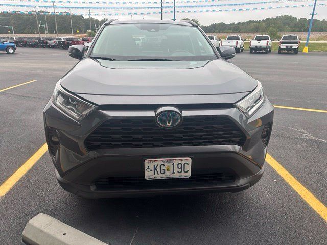 Used 2021 Toyota RAV4 XLE w/ Convenience Package AWD/4WD image 6
