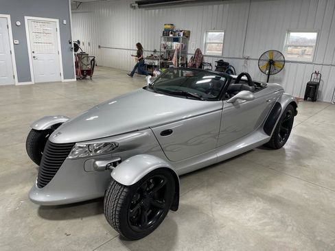 Used 2000 Plymouth Prowler image 10