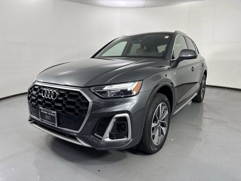 Used 2023 Audi Q5 2.0T Premium w/ Convenience Package AWD/4WD image 32
