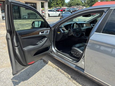 Used 2017 Genesis G80 5.0 Ultimate RWD image 10