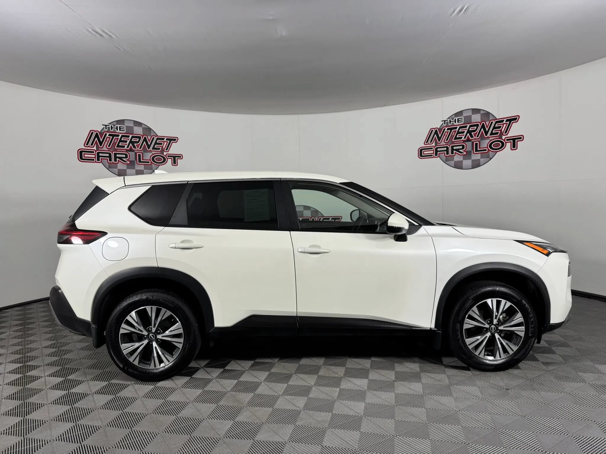 Used 2023 Nissan Rogue SV AWD/4WD image 8