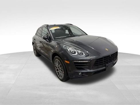 Used 2018 Porsche Macan Sport Edition image 3