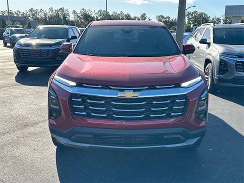 New 2026 Chevrolet Equinox LT w/ Safety and Technology Package image 2