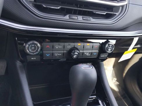 New 2026 Jeep Compass Limited AWD/4WD image 37