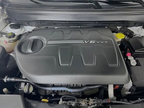 Used 2017 Jeep Cherokee Limited AWD/4WD image 30